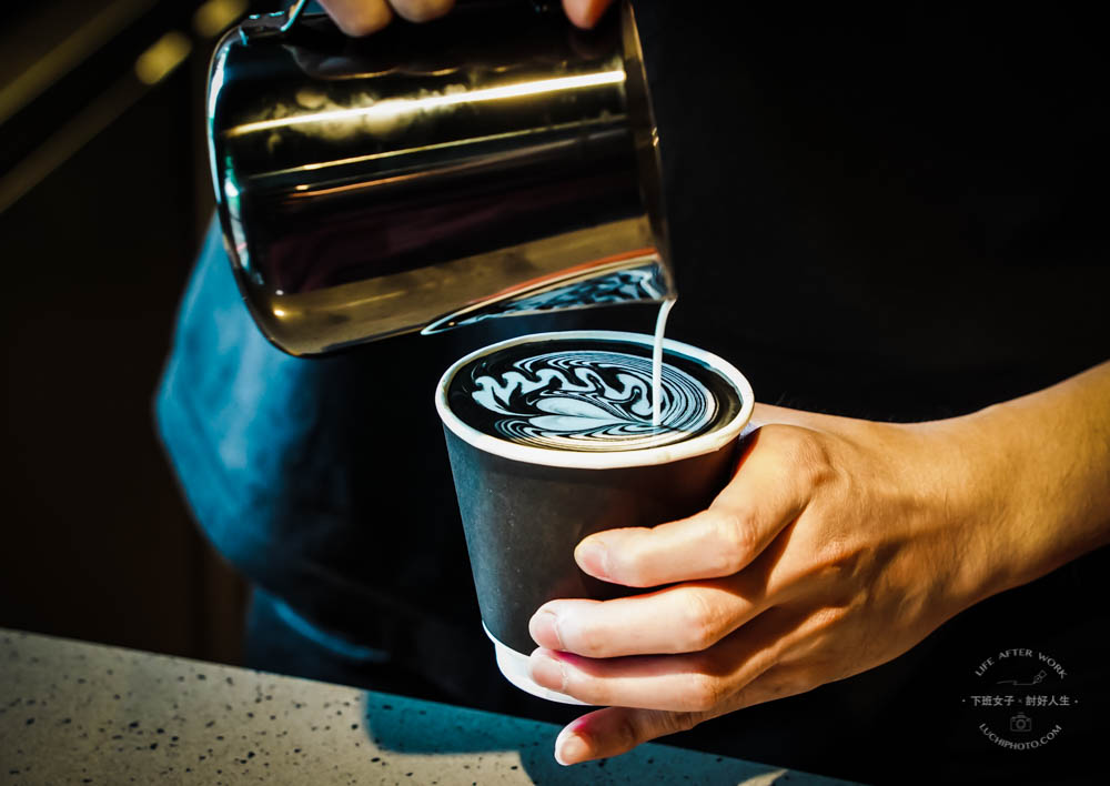 九份咖啡推薦【新北・瑞芳】CHLIV Jiufen咖啡，藏身在九份山城的世界拉花冠軍咖啡。