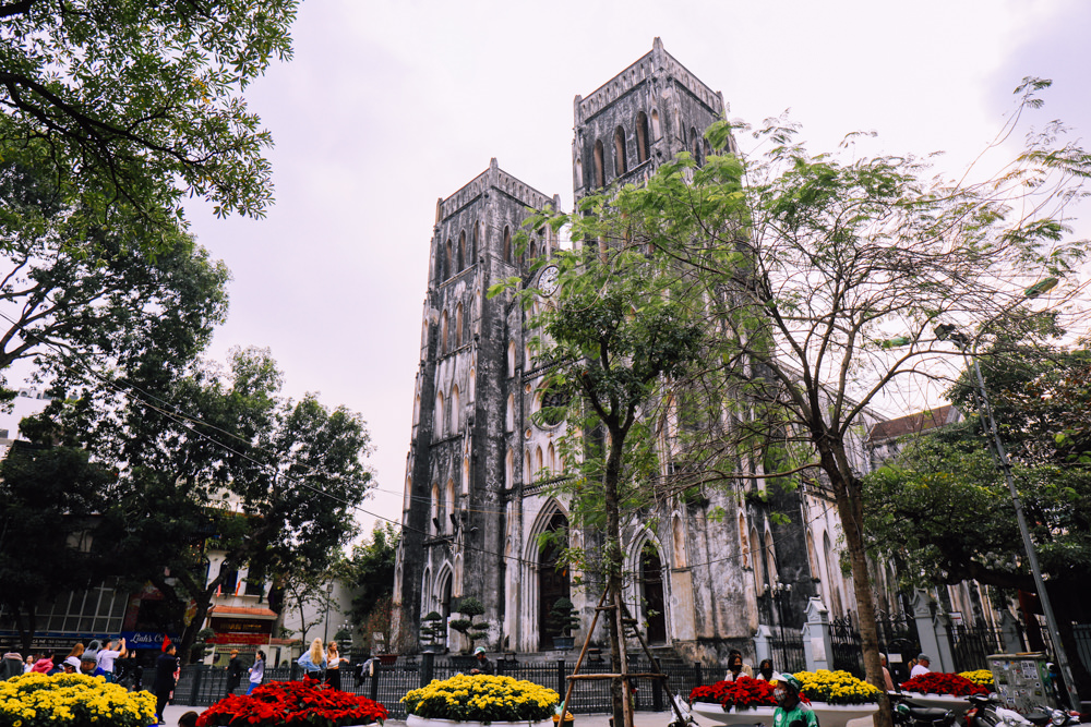 河內咖啡推薦【越南・河內】聖若瑟大教堂的搖滾區，La Place 咖啡。