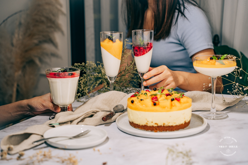 食譜做法【芒果生乳酪蛋糕】免烤箱、無吉利丁也可以做的超簡單3步驟成功率高夏日甜點！
