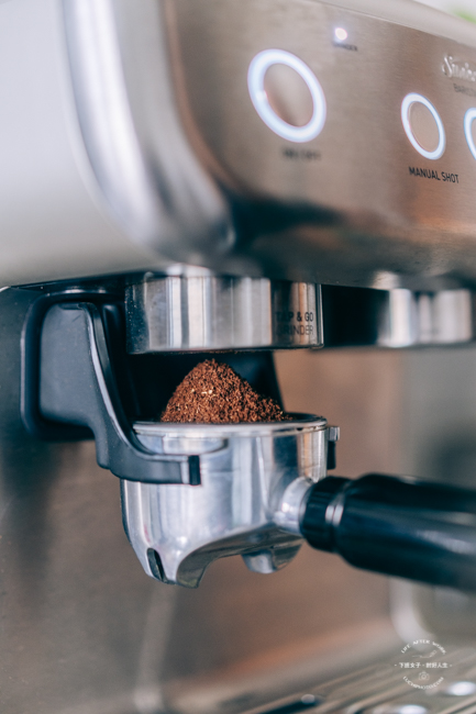 咖啡機推薦｜Sunbeam義式咖啡機，拿鐵拉花磨豆一機搞定，我家變成咖啡廳！